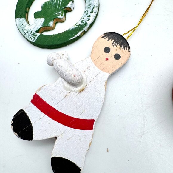 Hand-Painted Vtg Wooden Christmas Ornaments Set Of 15 Figurines Mid-Century - Picture 6 of 16